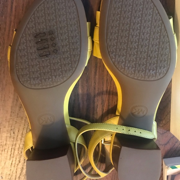 Sandals - Picture 4 of 7